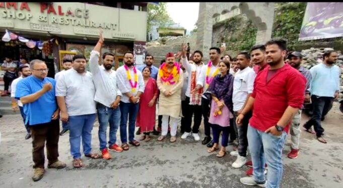 युवा मोर्चा ने भाजपा प्रदेश उपाद्यक्ष का किया भव्य स्वागत