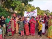 यहां ग्रामीणों ने क्यो कहा रोड नही तो वोट नही,