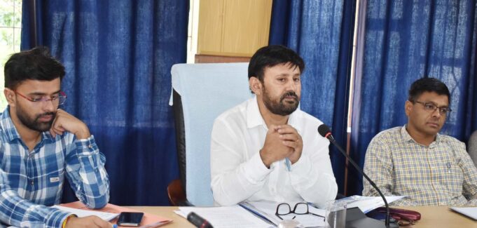 सहकारिता तथा रेखीय विभागों की समीक्षा बैठक आयोजित