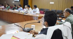 जिलाधिकारी ने जल सरक्षण और संवर्धन को लेकर ली समीक्षा बैठक