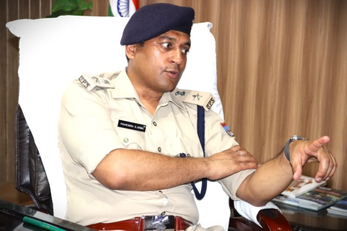 भारी बारिस की चेतावनी को देखते हुए रात्रि 8बजे से सुबह 4बजे तक वाहनों ka आवागमन रहेगा बंद :एसपी चमोली