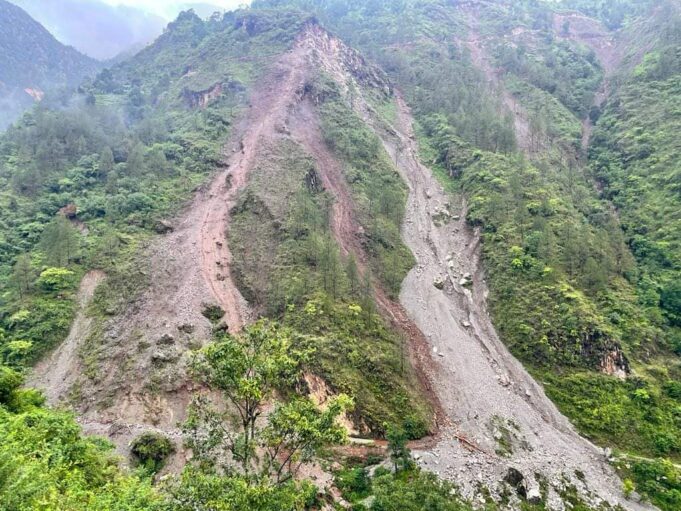 गौरीकुंड में फिर प्रकृति कहर 2 की मौत