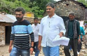 बद्रीनाथ विधायक पहुचे आपदा प्रभावितों के बीच, सुनी समस्याएं,