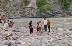 जलाभिषेक करने मन्दिर आई 2 युवतियों की नदी में बहने से मौत