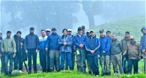 घेस-बगजी बुग्याल ट्रैक पर मूलभूत सुविधाओं को किया जाय विकसितः जिलाधिकारी