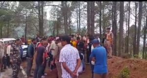 वाहन दुर्घटना में 2 की मौत 7 घायल