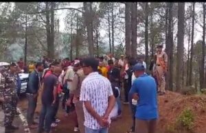 वाहन दुर्घटना में 2 की मौत 7 घायल