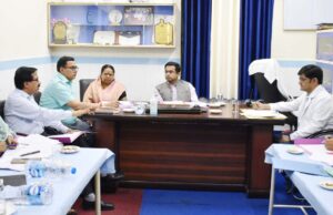जिलाधिकारी ने चिकित्सा प्रबंधन समिति की ली बैठक