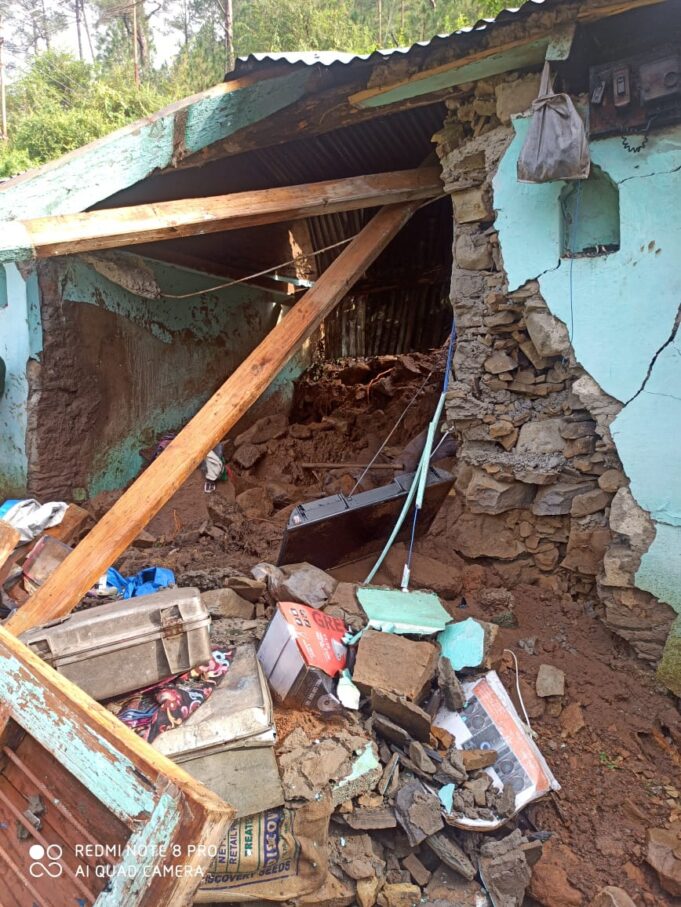 यहां गिरा मकान 2मासूमो की मौत