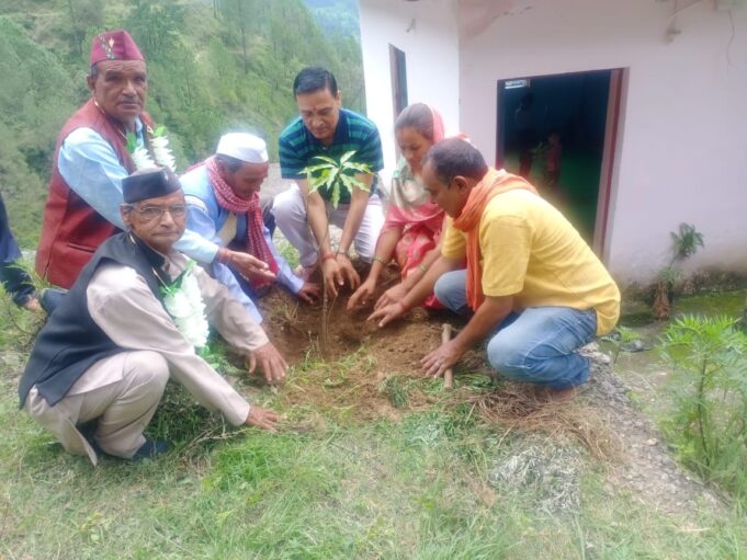 मेरी. माटी मेरा देश कार्यकम के तहत पूर्व सेनिको को किया गया वंदन