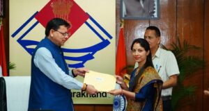 उच्च शिक्षा विभाग में चयनित अभ्यर्थियों को मुख्यमंत्री ने प्रदान किये नियुक्ति पत्र