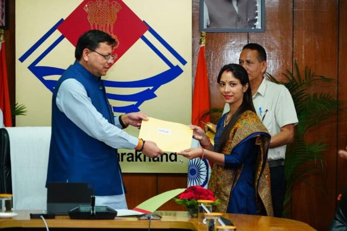 उच्च शिक्षा विभाग में चयनित अभ्यर्थियों को मुख्यमंत्री ने प्रदान किये नियुक्ति पत्र