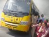बच्चों से भरी स्कूल बस में लगी आग, फरिश्ता बनकर आयी खाकी वर्दी