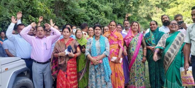 आक्रोश:कूड़ा निस्तारण केंद्र का ग्रामीणों ने किया विरोध, आंदोलन की दी चेतावनी