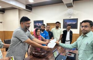 करंट हादसे के पीड़ित परिवारों को मुआवजे बढ़ाने और नौकरी की मांग को लेकर जनप्रतिनिधियों ने सीएम को भेजा ज्ञापन
