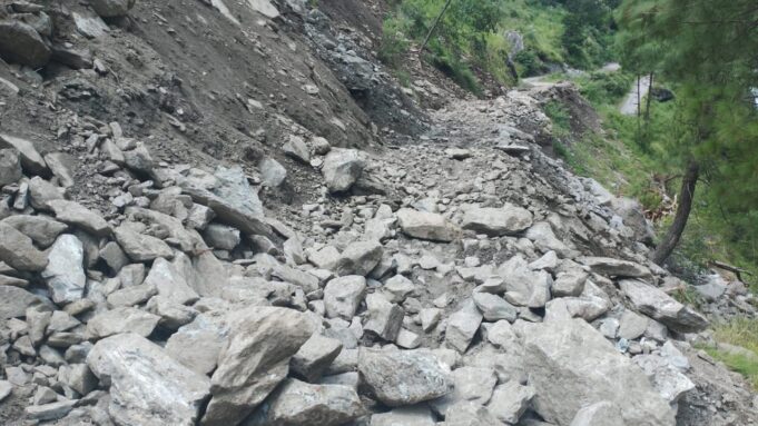 चेतावनी: मुलभूत सुविधाओ ओर सड़क सुचारु करने की मांग को लेकर 24 अगस्त से उर्गम क्षेत्र के ग्रामीण करेगे आंदोलन