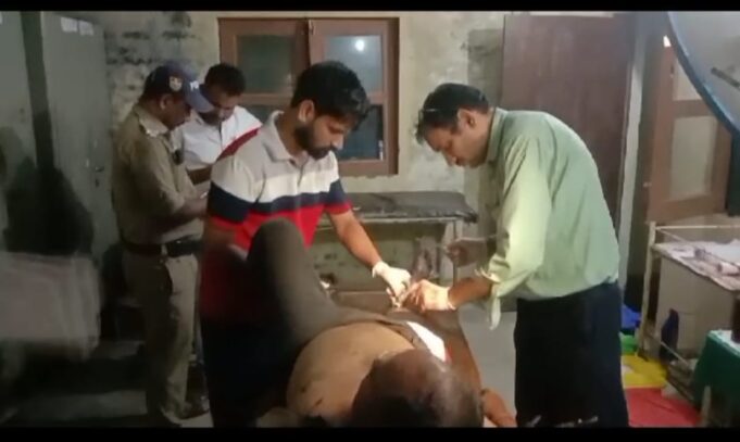 गौशाला जाते हुए ग्रामीण को भालू ने किया बुरी तरह ज़ख़्मी