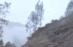 बदरीनाथ हाइवे: पहले खबर पढ़ें फिर घर से निकलें