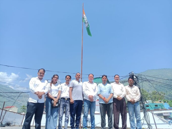 गौचर नगर कांग्रेस कार्यालय का हुवा शुभारम्भ