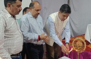 हथकरघा दिवस पर आयोजित हुए कार्य्रकम, 15 महिलाओं को किया गया सम्मानित