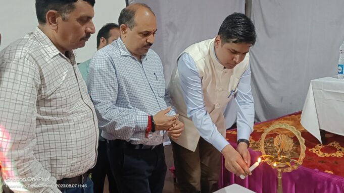 हथकरघा दिवस पर आयोजित हुए कार्य्रकम, 15 महिलाओं को किया गया सम्मानित