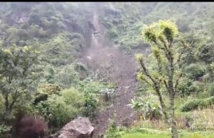 गुनियाला में गांव के ऊपर भूस्खलन, 20 परिवार खतरे की जद में