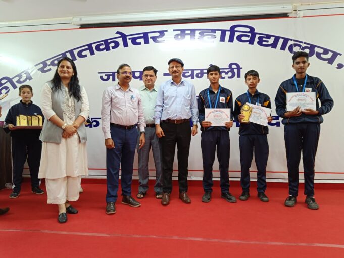 विधिक सेवा प्राधिकरण के तत्वाधान में भाषण पेंटिंग स्लोगन प्रतियोगिता का हुवा आयोजन