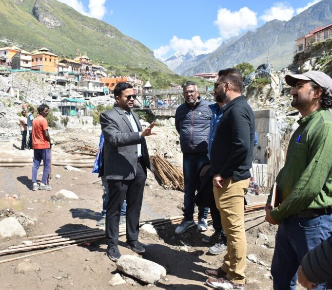 डीएम ने बद्रीनाथ महायोजना के अंतर्गत संचालित कार्यों का क्या निरीक्षण।