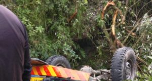 ब्रेकिंग: वाहन दुर्घटना ग्रस्त, स्थिति गम्भीर, पुलिस मौके पर