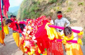 कुमेड़ा की राजराजेश्वरी इंद्रामती की विग्रह डोली पहुंची कालेश्वर