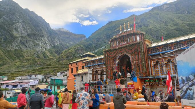 राजराजेश्वरी इंद्रामती की विग्रह डोली पहुंची बद्रीनाथ धाम