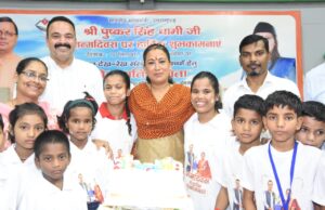 मंत्री रेखा आर्या ने बाल देख-रेख गृहों के बच्चों के साथ धूमधाम से मनाया प्रदेश के मुखिया का जन्मदिन।