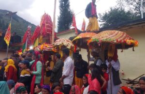 लाटू और मां नंदा के मिलन को देख छलछलाई भक्तों की आंखे..