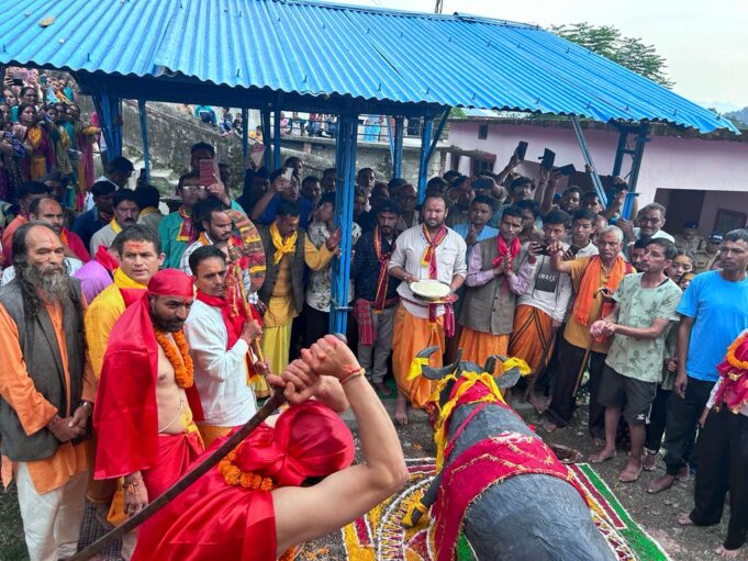 22वर्ष बाद हुवा नन्दापाती मेले का आयोजन भावुक हुए लोग,