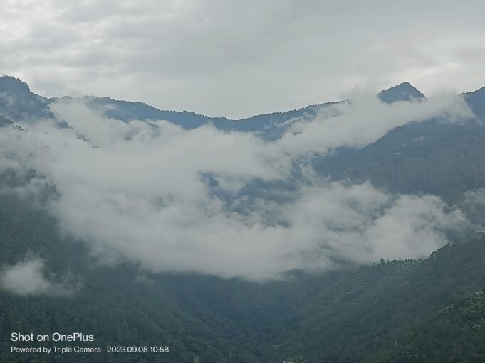 जनपद में मौसम का बदला मिजाज