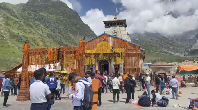 केदारनाथ में तीर्थ पुरोहित नाराज 15सितंबर से आंदोलन की दी चेतावनी
