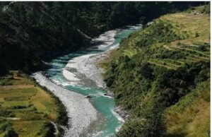 पिंडर नदी में मिला शव, पुलिस मौके पर