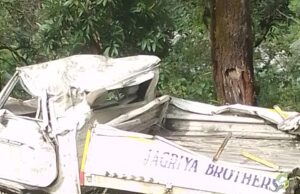 वाहन दुर्घटना. में 3की मौत पुलिस एसडीआरएफ मौके पर