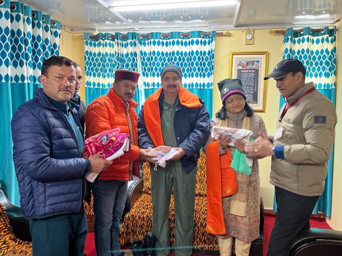 श्री बदरीनाथ -केदारनाथ धाम दर्शन को पहुंचे एयर चीफ मार्शल वीआर चौधरी