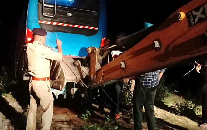 हेमकुंड साहिब की यात्रा पर आये पाकिस्तान की संगत के लिए फरिश्ता बनी चमोली पुलिस