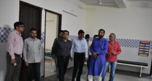 विधायक कर्णप्रयाग ने सिमली बेस अस्पताल में स्वास्थ्य व्यवस्थाओ का निरिक्षण करते हुए की समीक्षा
