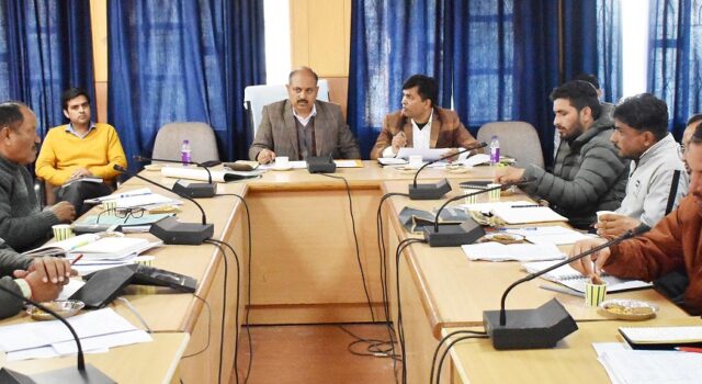 मुख्य विकास अधिकारी ने ली पीएम किसान निधि की समीक्षा बैठक