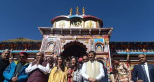 प्रसिद्ध उद्योगपति मुकेश अंबानी पहुचे बद्रीनाथ धाम, बीकेटीसी को 5 करोड़ रुपये का दिया दान