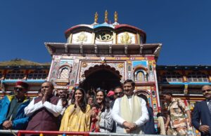 प्रसिद्ध उद्योगपति मुकेश अंबानी पहुचे बद्रीनाथ धाम, बीकेटीसी को 5 करोड़ रुपये का दिया दान