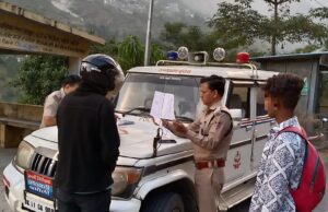 नियमो का उलंघन करने पर पुलिस ने किया 81हजार का चालान