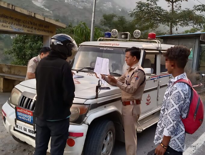 नियमो का उलंघन करने पर पुलिस ने किया 81हजार का चालान