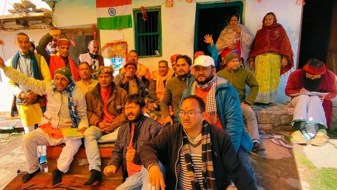 आक्रोश:तीर्थ पुरोहितों के समर्थन में उतरा उक्रांद