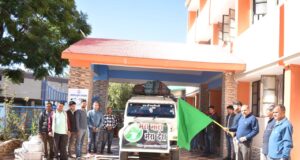 मुख्य विकास अधिकारी ने अमर कलश यात्रा रथ को हरी झंडी देकर किया रवाना