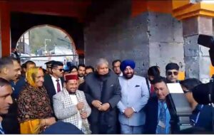 उपराष्ट्रपति पहुंचे गंगोत्री धाम, देश की एकता अखंडता के लिए की पूजा अर्चना