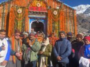 बदरीनाथ- केदारनाथ धाम दर्शन को पहुंचे केंद्रीय रक्षा राज्य मंत्री अजय भटृ तथा पूर्व मुख्यमंत्री एवं सांसद डा. रमेश पोखरियाल निशंक।